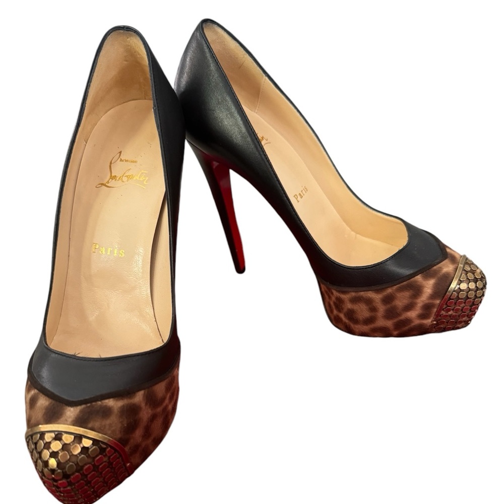 EUC pony hair / leather leopard black Louboutin heels